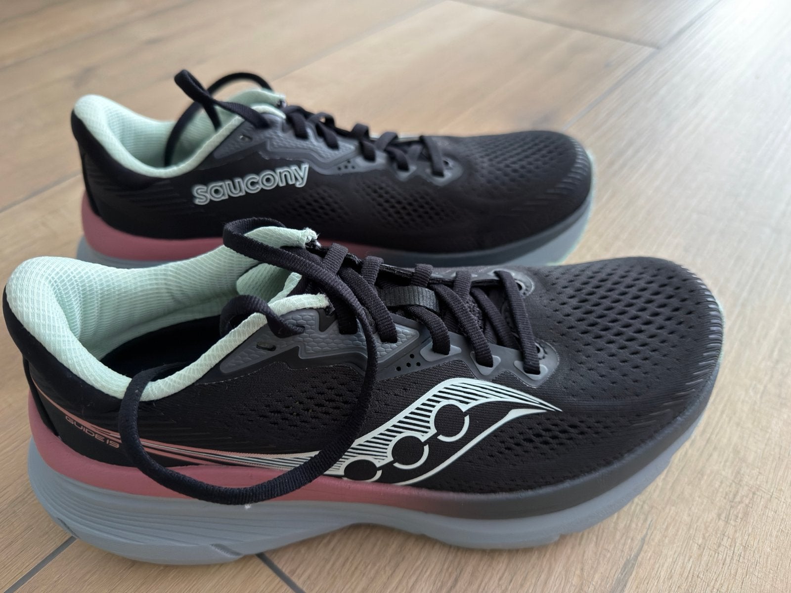 Saucony Guide 15 hardloopschoenen nieuw, Sport en Fitness, Hardloopschoenen, Zo goed als nieuw, Hardlopen, Saucony