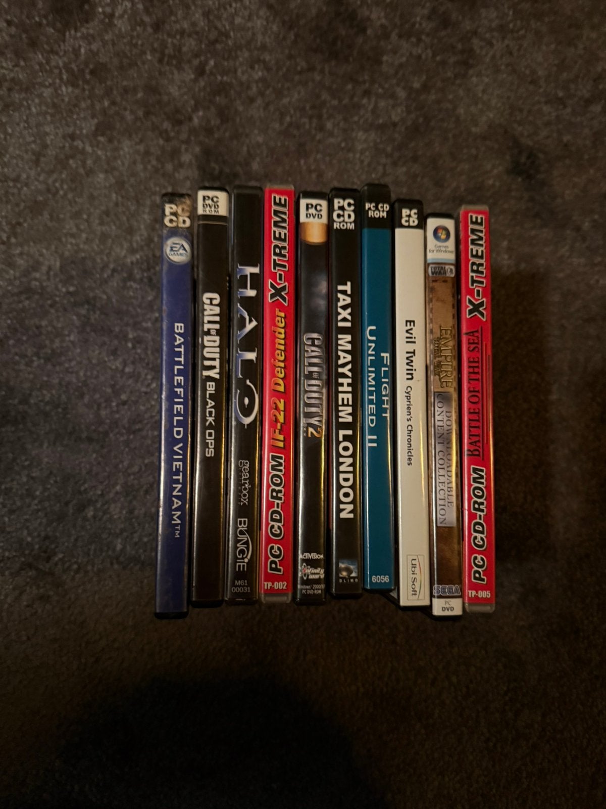 Stapeltje oude pc games met cod, halo battlefield etc, Spelcomputers en Games, Shooter, 1 speler, Ophalen of Verzenden, Zo goed als nieuw