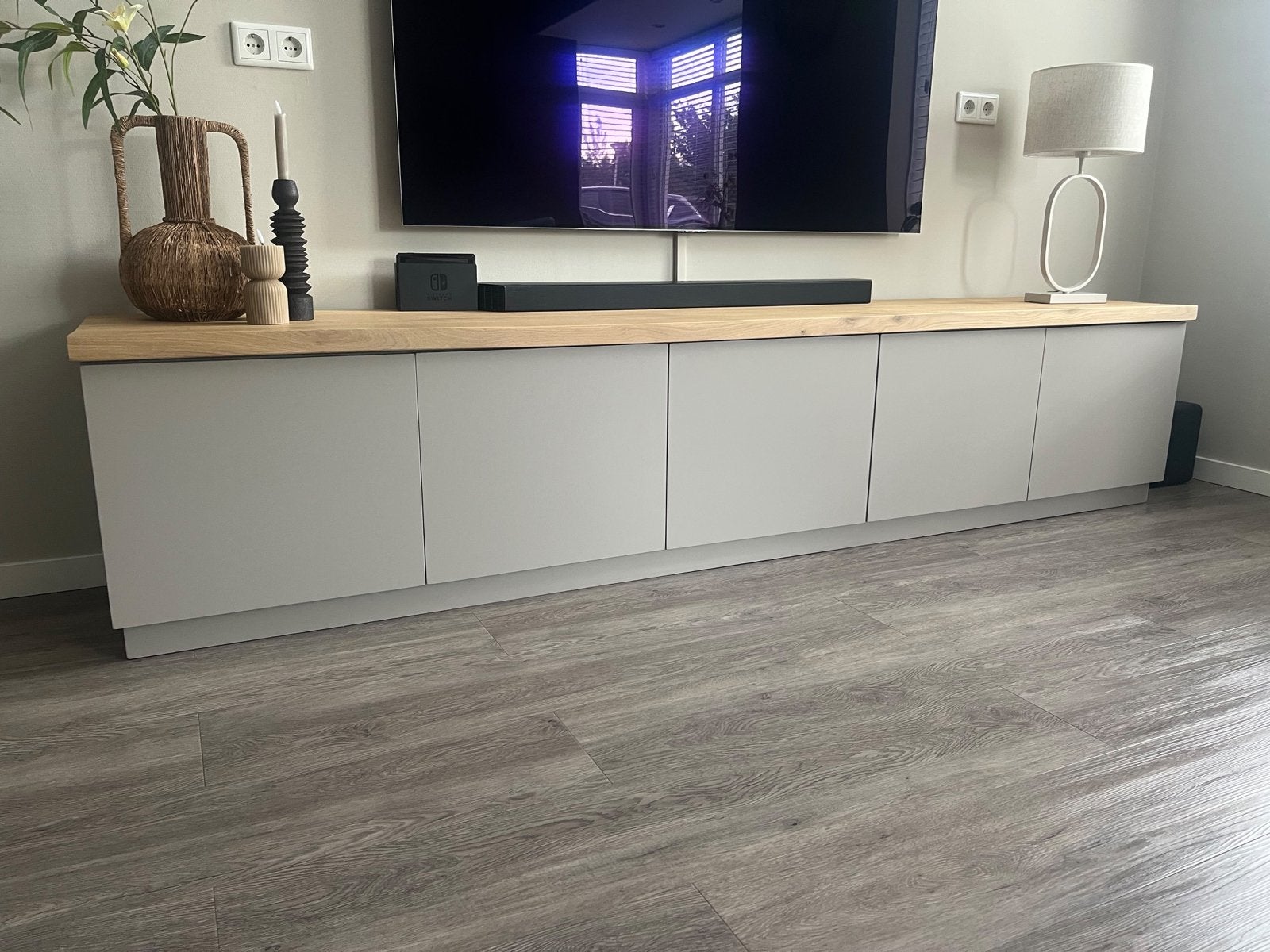 TV-meubel met masief 4cm dik eiken blad, Ophalen, Gebruikt, Eikenhout, 200 cm of meer