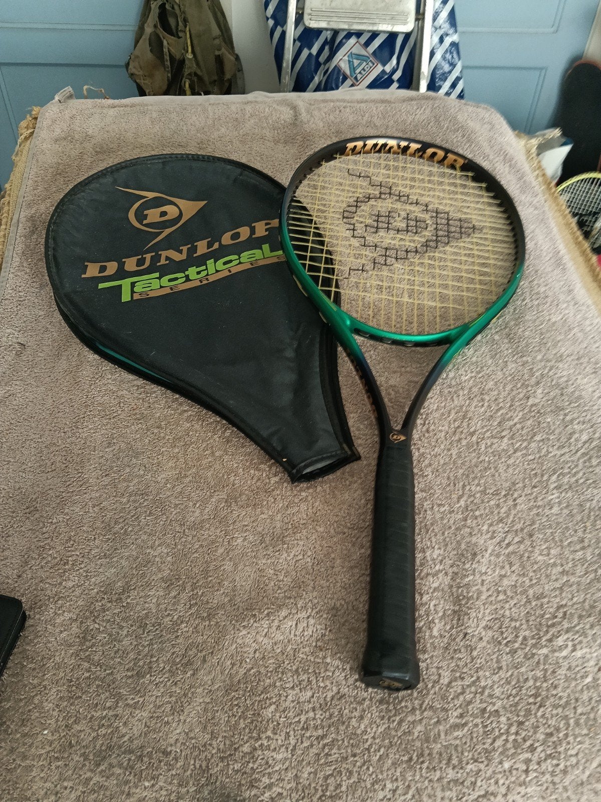 DUNLOP TACTICAL SERIES TACTICAL ENERGY RACKET MET FOEDRAAL, Ophalen, Racket, Dunlop