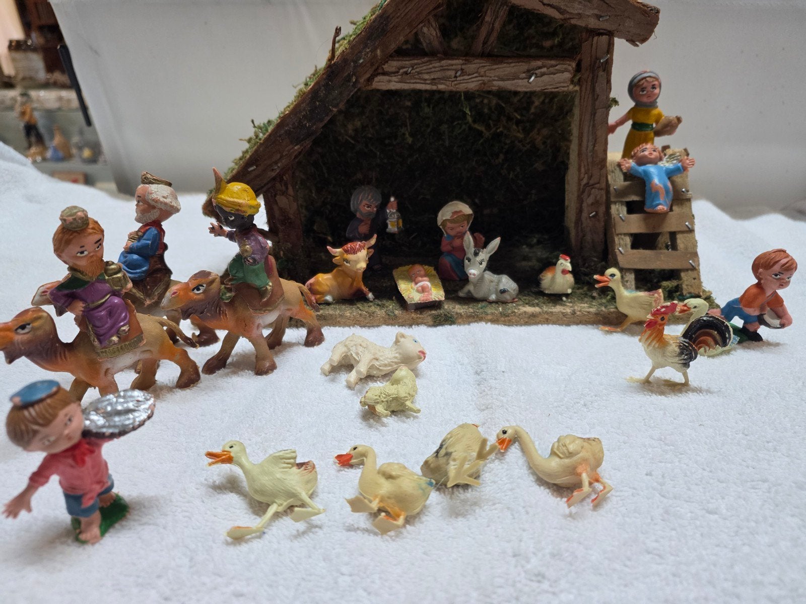 Vintage Kerststal Beeldjes Set - Kerstgroep Figuren, Ophalen of Verzenden, Gebruikt, Beeld(je), Christendom | Katholiek