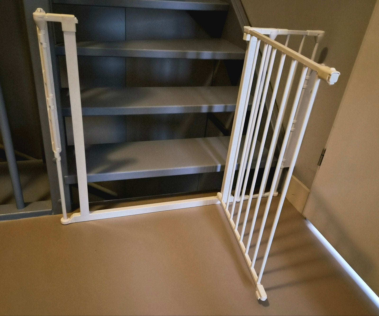 Baby Dan Flex traphekje, Kinderen en Baby's, Traphekjes, Overige typen, Ophalen of Verzenden, Zo goed als nieuw, 115 cm of meer