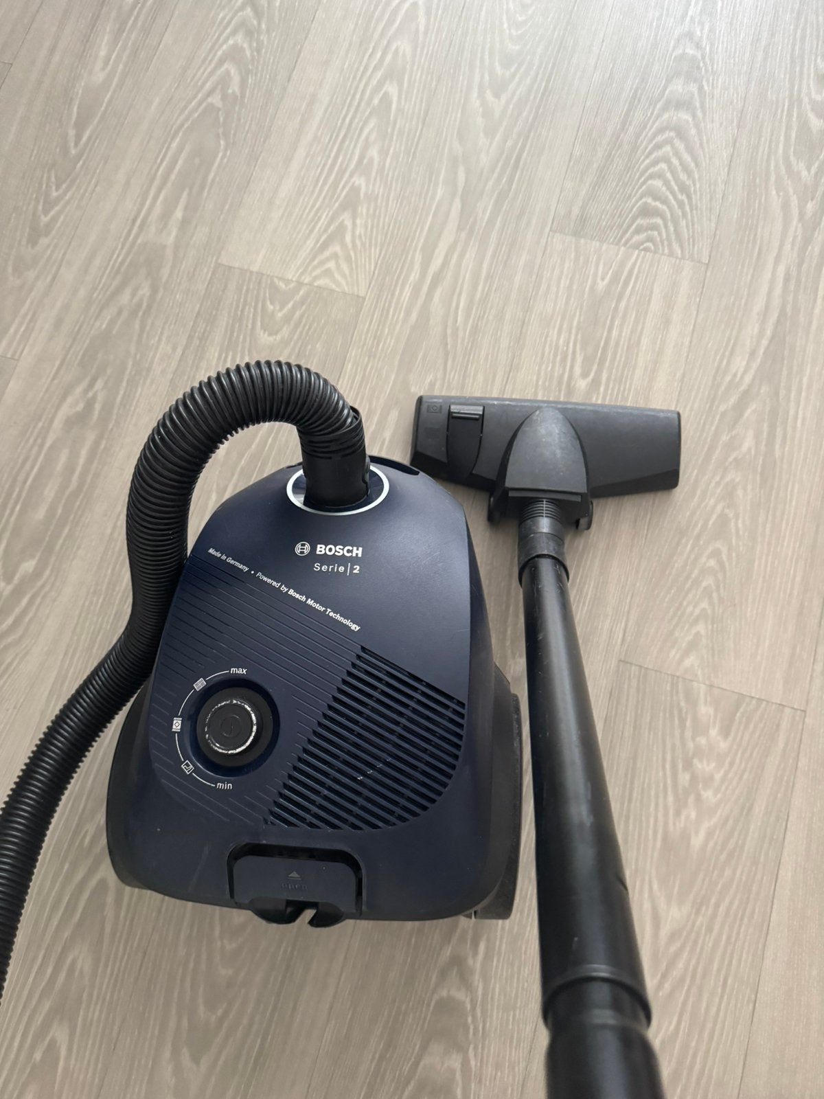 Bosch | Stofzuiger | Werkt Goed | Schoon | Inck Nieuw Zakje, Gebruikt, Bosch, Sledestofzuiger, Minder dan 1200 watt