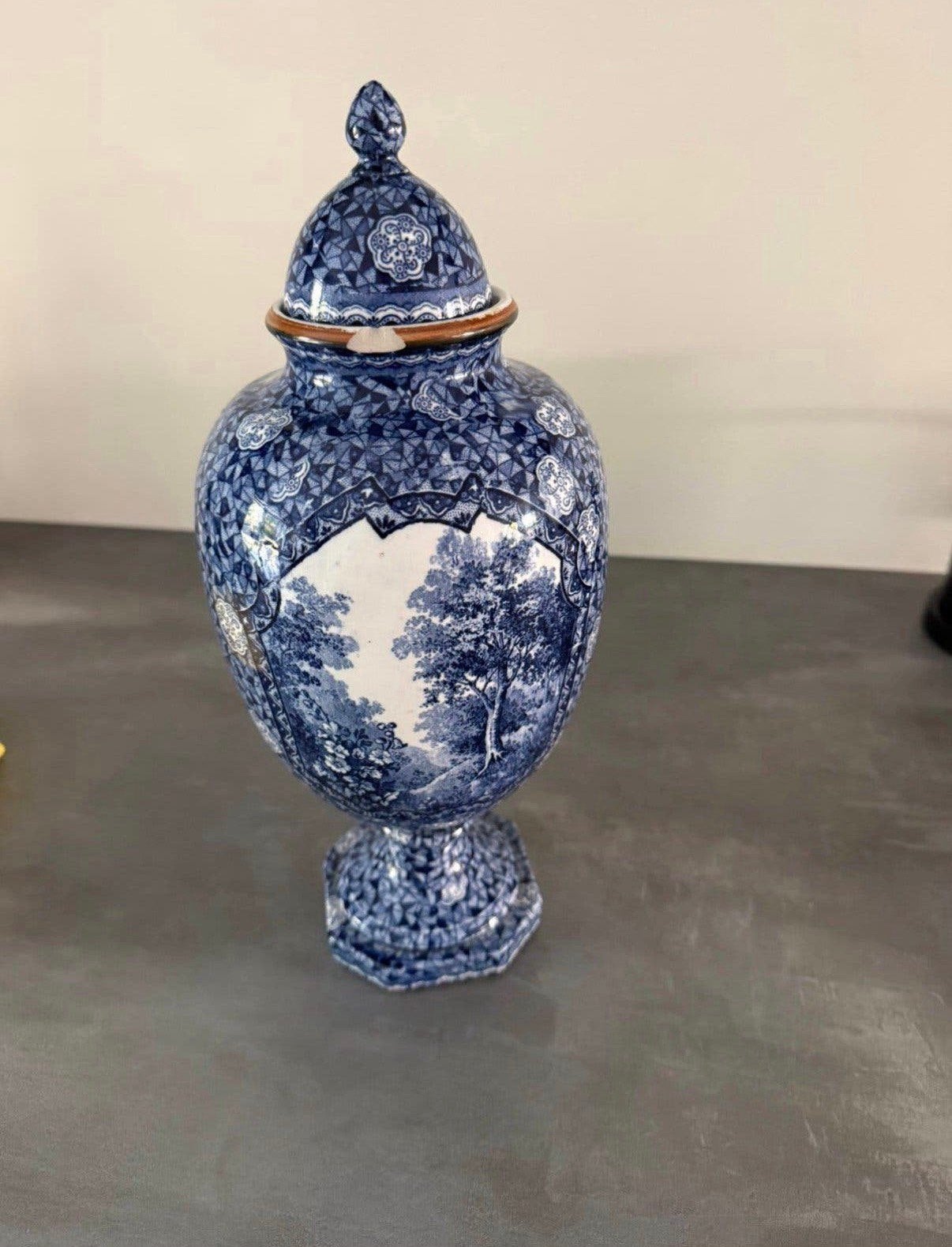 Antieke dekselvaas Flamand Villeroy en Boch, Antiek en Kunst, Ophalen of Verzenden