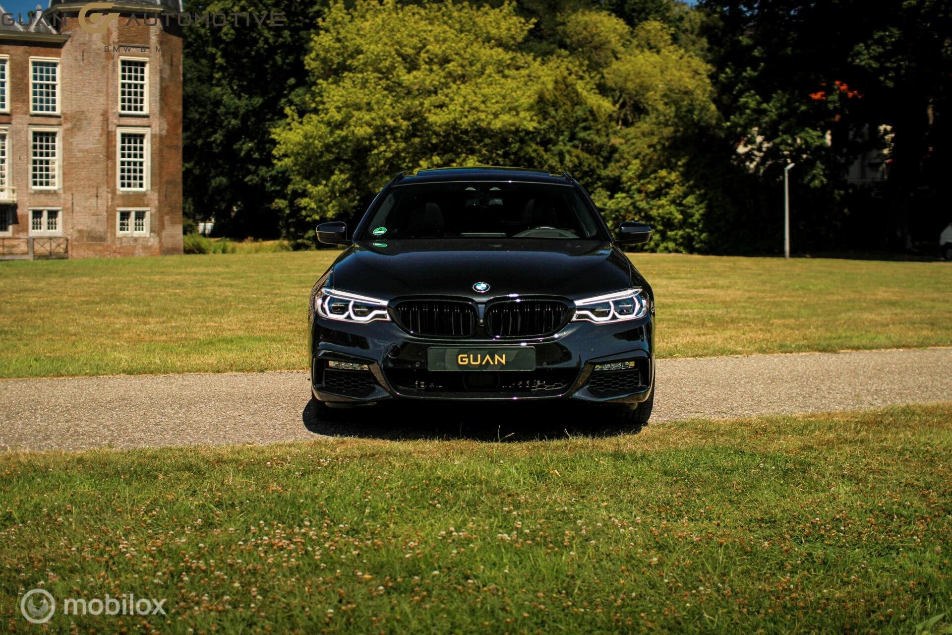 BMW 5-serie Touring 540i xDrive High Executive | BOM VOL !|, Auto's, BMW, Automaat, Gebruikt, Vierwielaandrijving, 1740 kg