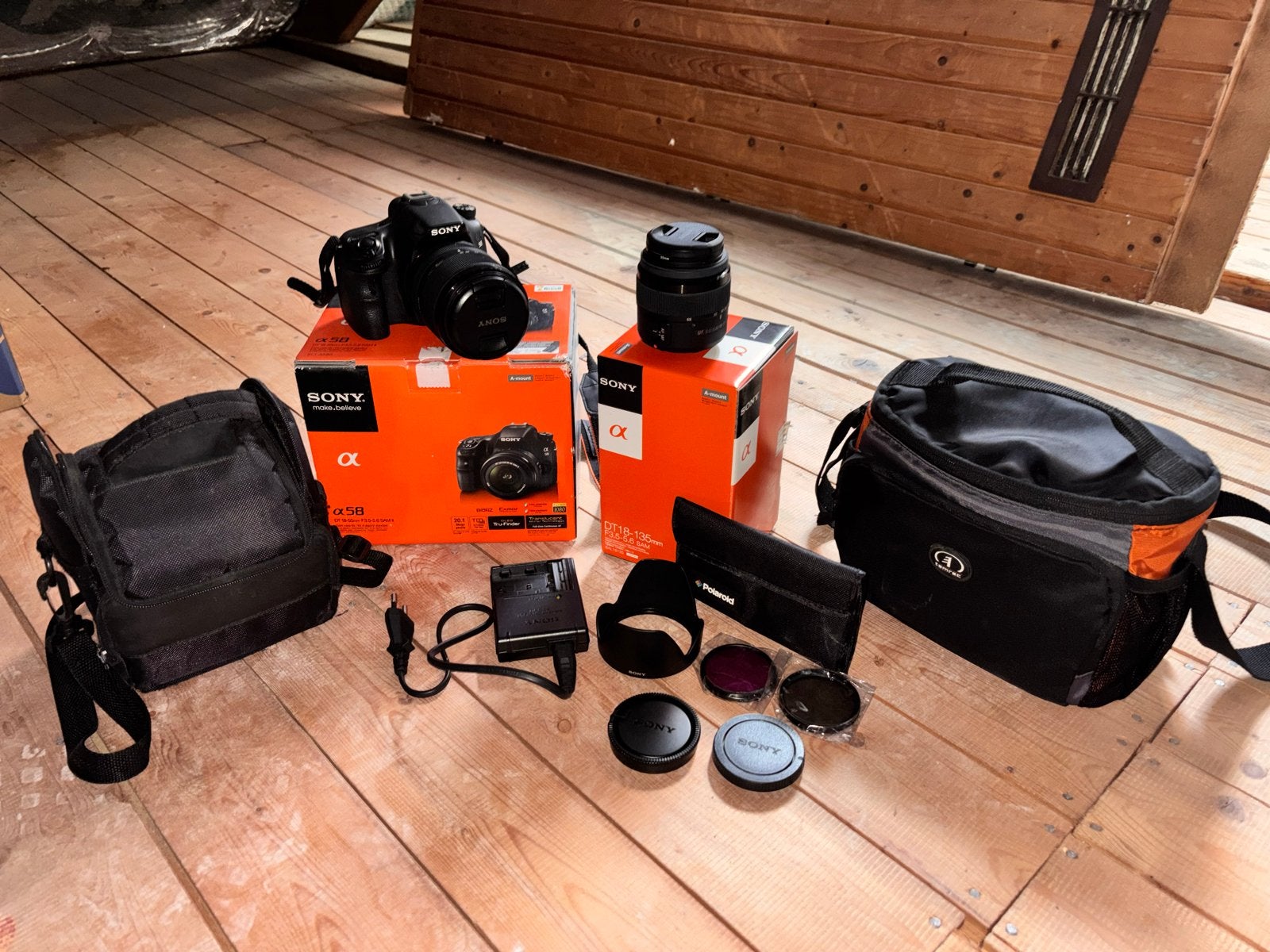 Sony A58 Spiegelreflexcamera met 18-135mm lens en accessoire, Audio, Tv en Foto, Gebruikt, Spiegelreflex, Oplader, Ophalen of Verzenden