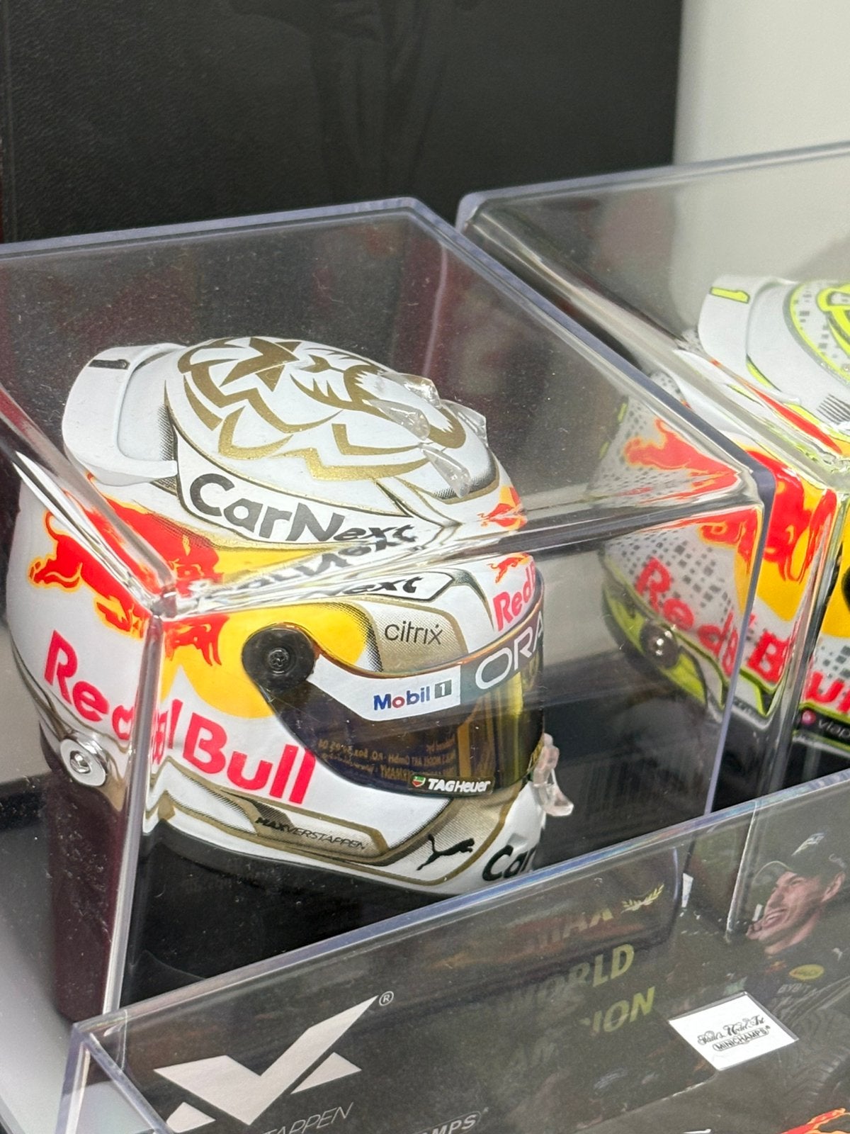 Max Verstappen seizoenshelm 2022, Verzamelen, Ophalen of Verzenden, Nieuw, Formule 1