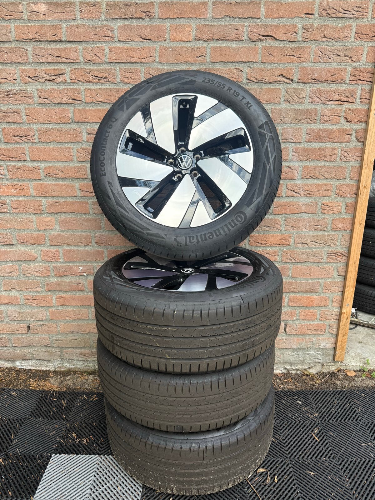 19 inch originele VW ID Buzz zomerset 235/55R19 Continental, Gebruikt, Banden en Velgen, 235 mm, Personenwagen