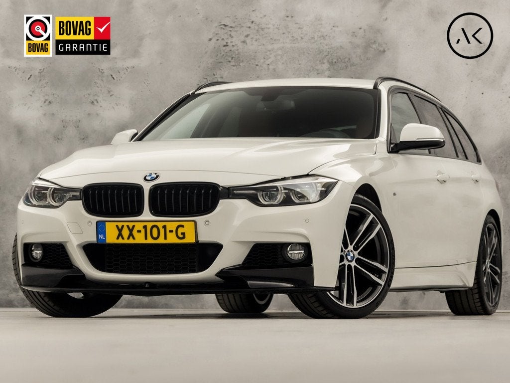 BMW 3 Serie 318i M Sport Automaat (GROOT NAVI, M PAKKET, VIR, Auto's, Automaat, 12 maanden, Gebruikt, Euro 6