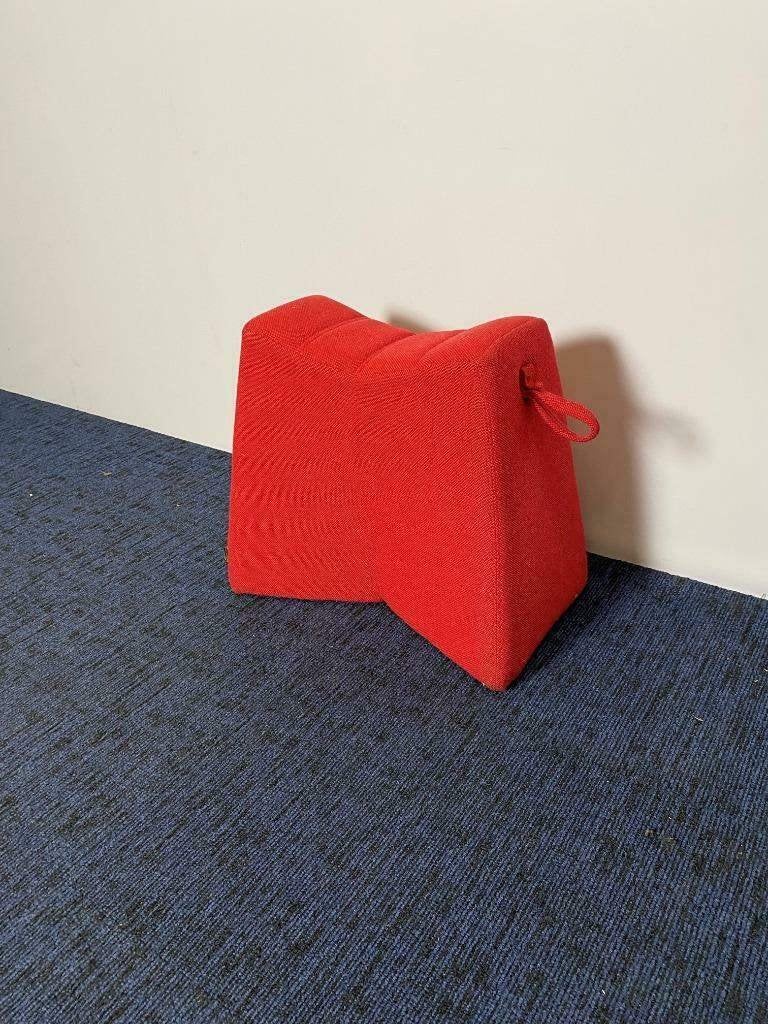 6 x Naughtone Pinch Poef, rode stoffering, design, Ophalen, Hout, Minder dan 50 cm, Gebruikt
