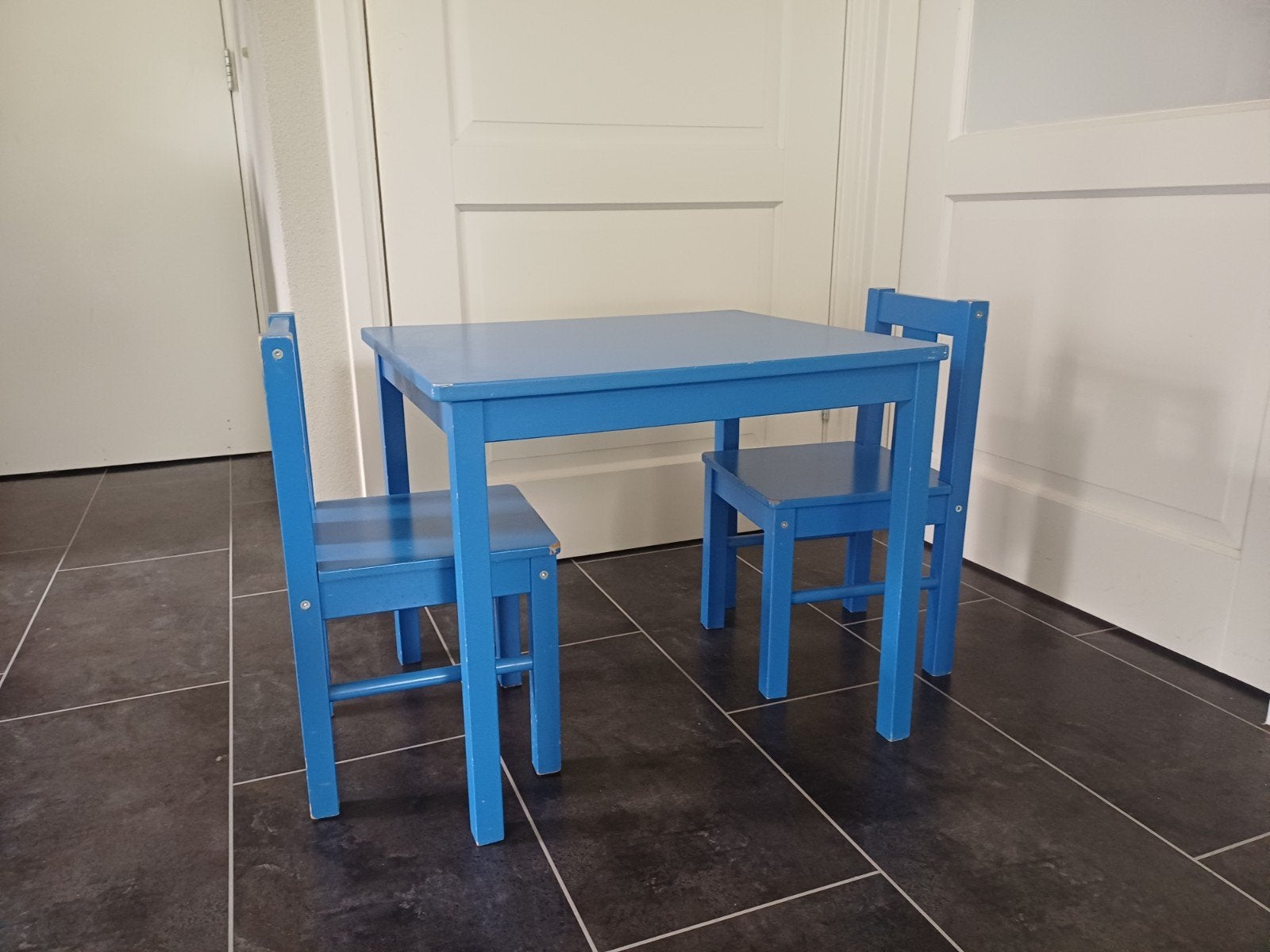 Blauwe IKEA  kindertafel met twee stoeltjes, Ophalen, Gebruikt, Tafel(s) en Stoel(en)