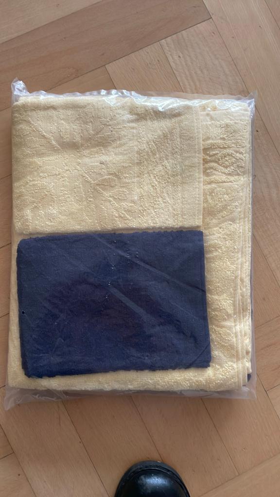 2 handdoeken + washandjes; nieuw!, Ophalen, Zo goed als nieuw, Blauw, Handdoek