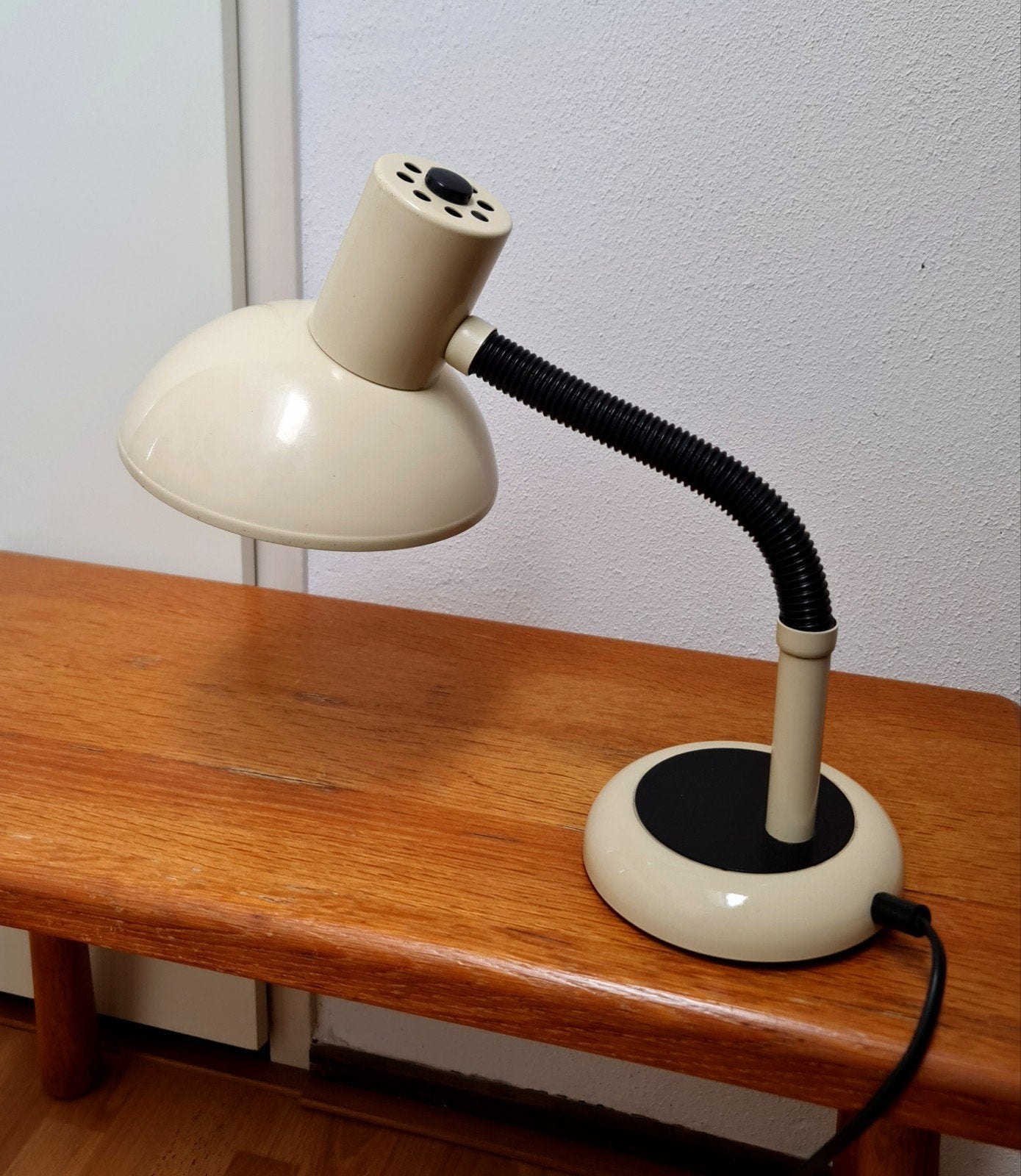 Vintage Massive tafellamp beige/crème buigarm mooi design, Ophalen