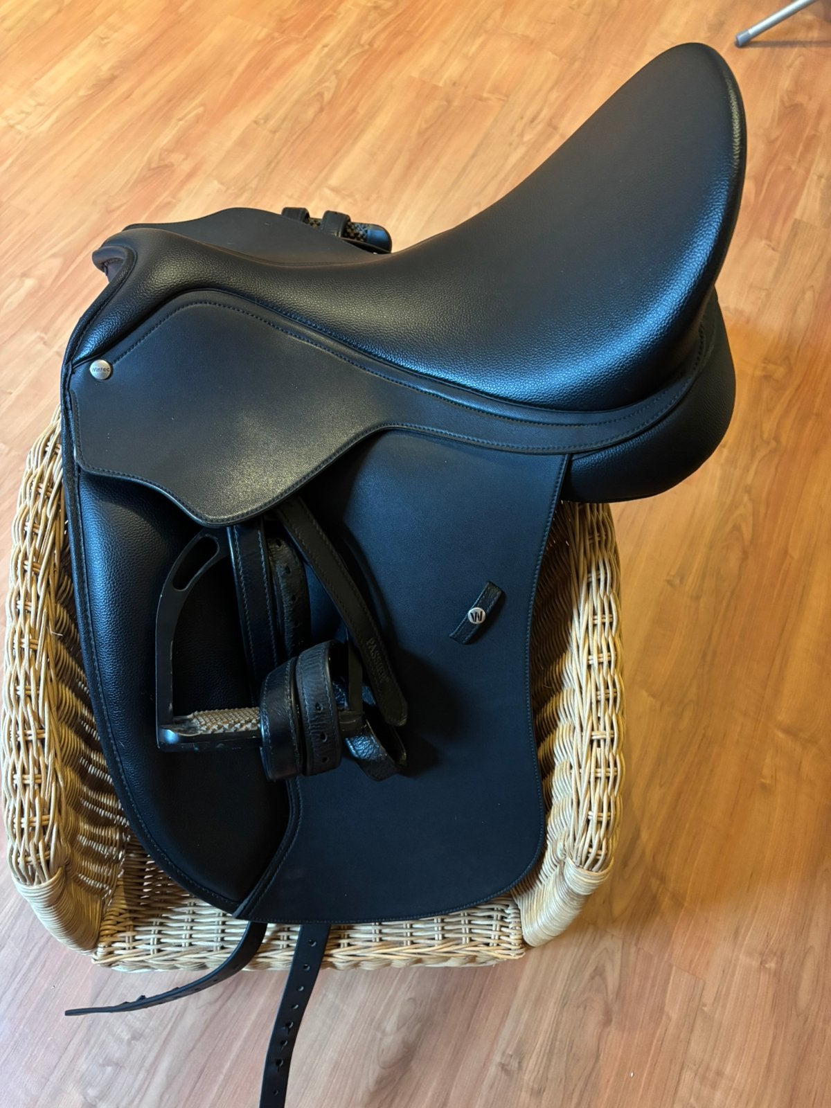 Wintec 500 hart dressuurzadel, Dieren en Toebehoren, Paarden en Pony's | Zadels, L (17.5 inch), Dressuur, Wintec, Ophalen of Verzenden