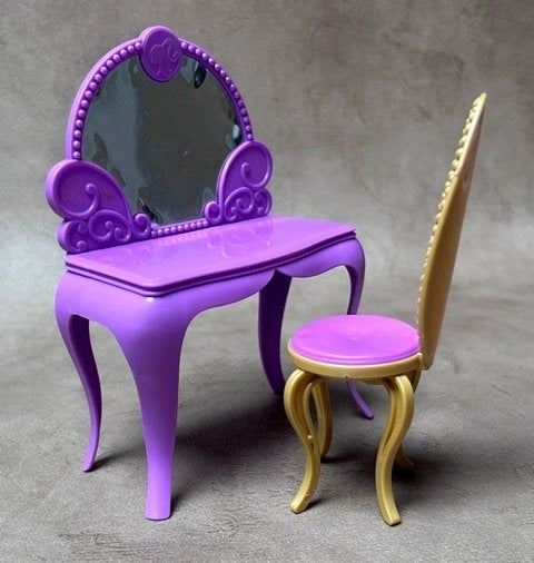 Vanity + stoel Barbie Princess Charm School Royal Bed & Bath, Ophalen of Verzenden, Zo goed als nieuw, Barbie