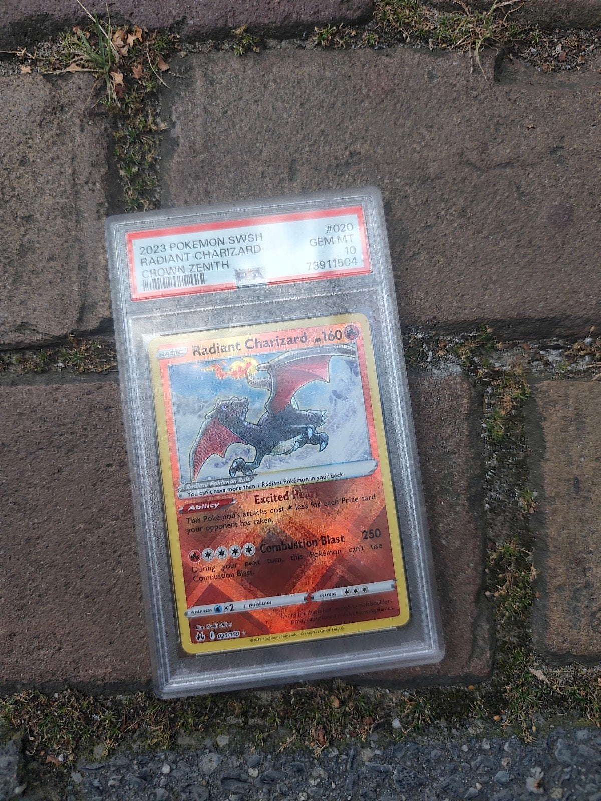 PSA 10 Radiant Charizard Crown Zenith Pokémon Kaart, Hobby en Vrije tijd, Verzamelkaartspellen | Pokémon, Ophalen, Nieuw, Losse kaart