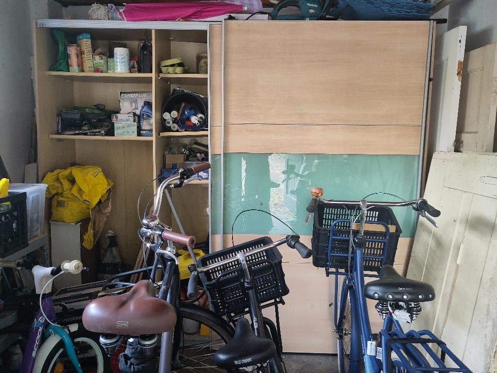 Gratis af te halen, grote kast, Huis en Inrichting, Kasten | Kledingkasten, Ophalen, Overige materialen, 200 cm of meer, 200 cm of meer