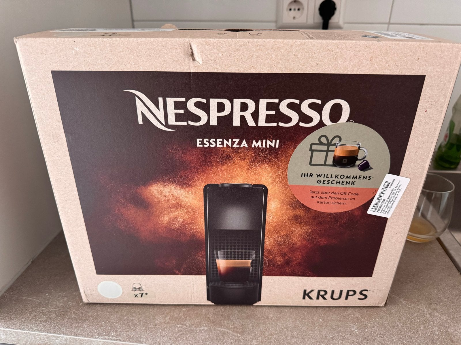 Nieuwe Nespresso Krups Essenza Mini - Ongebruikt!, Witgoed en Apparatuur, Koffiepads en cups, Ophalen of Verzenden, 1 kopje, Koffiemachine