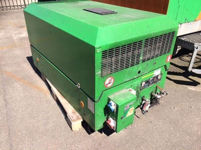 Compressor Ingersoll Rand 3 cil. diesel + NAkoeler + stroom, Ophalen, Geluidgedempt, Gebruikt, 800 liter/min of meer