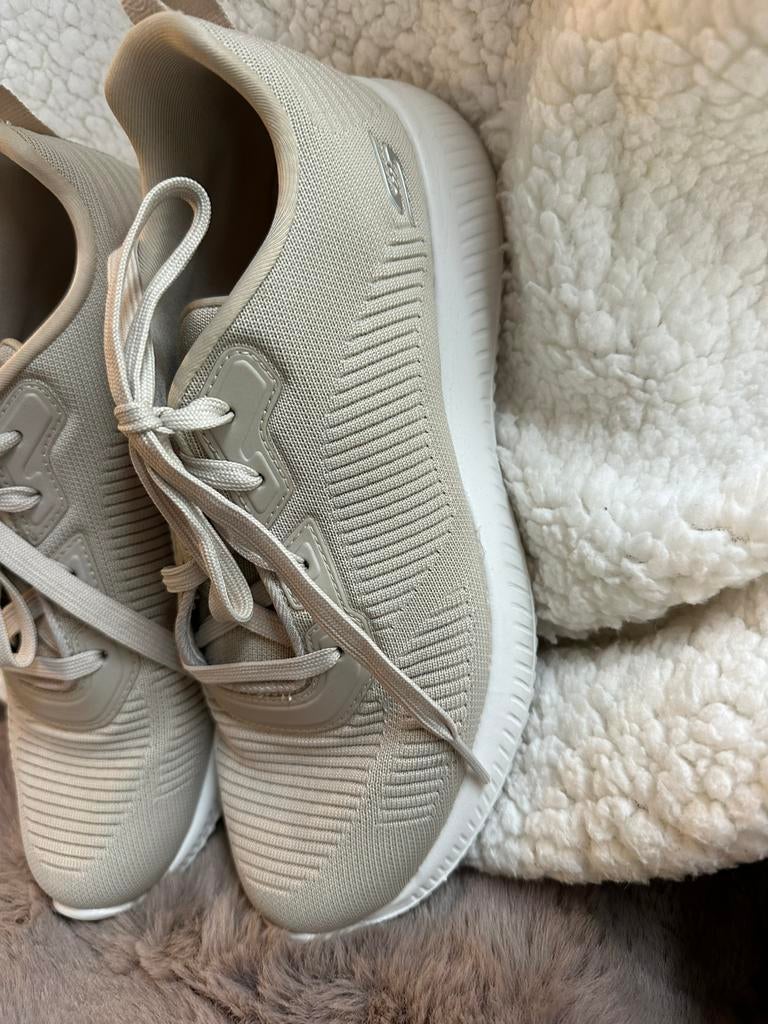 Skechers BOBS Sport Squad - Tough Talk, Ophalen of Verzenden, Zo goed als nieuw, Zwart, Sneakers of Gympen