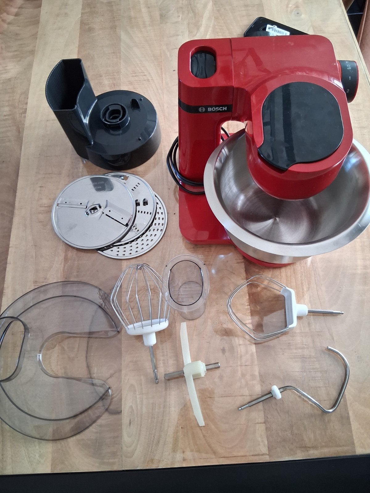 Bosch Keukenmachine MUM5 Rood met accessoires, Gebruikt, Ophalen of Verzenden, Vaatwasserbestendig, 3 snelheden of meer