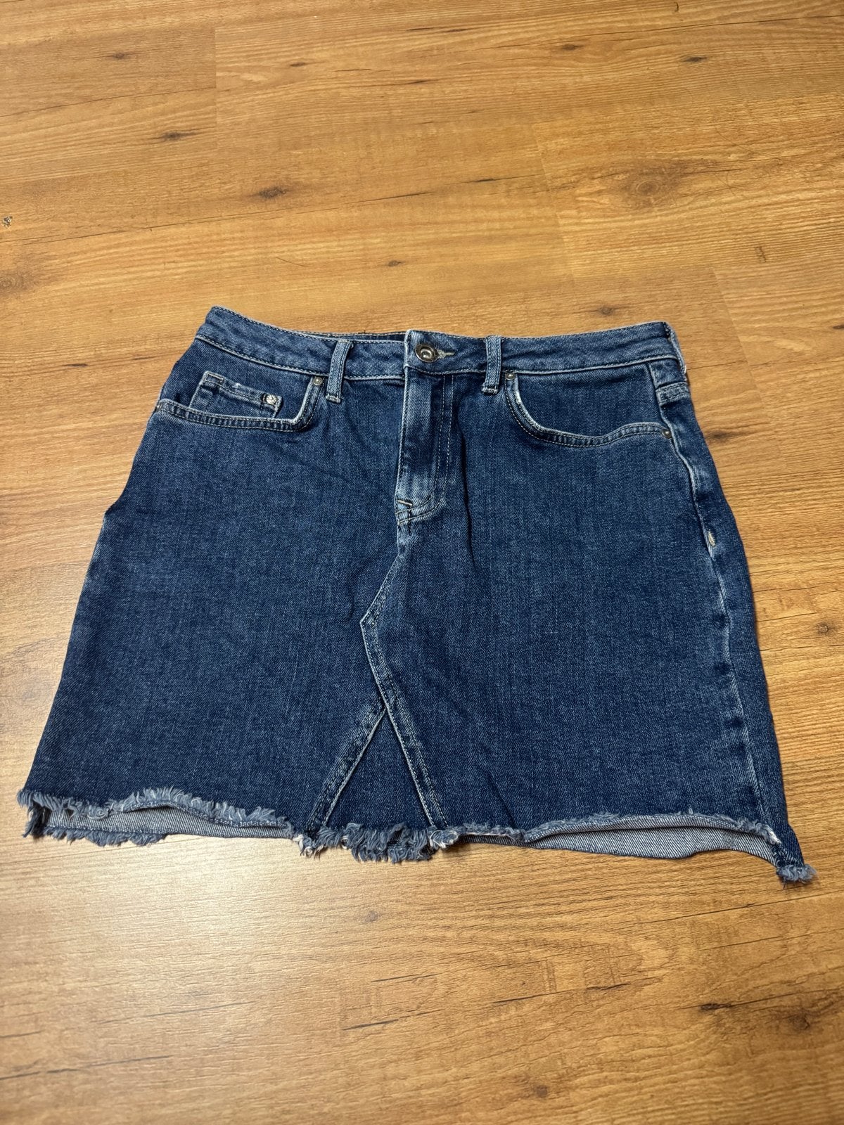 Anti Blue spijkerrokje met rafels, lengte 36cm, Blauw, Ophalen of Verzenden, Maat 36 (S), Gedragen