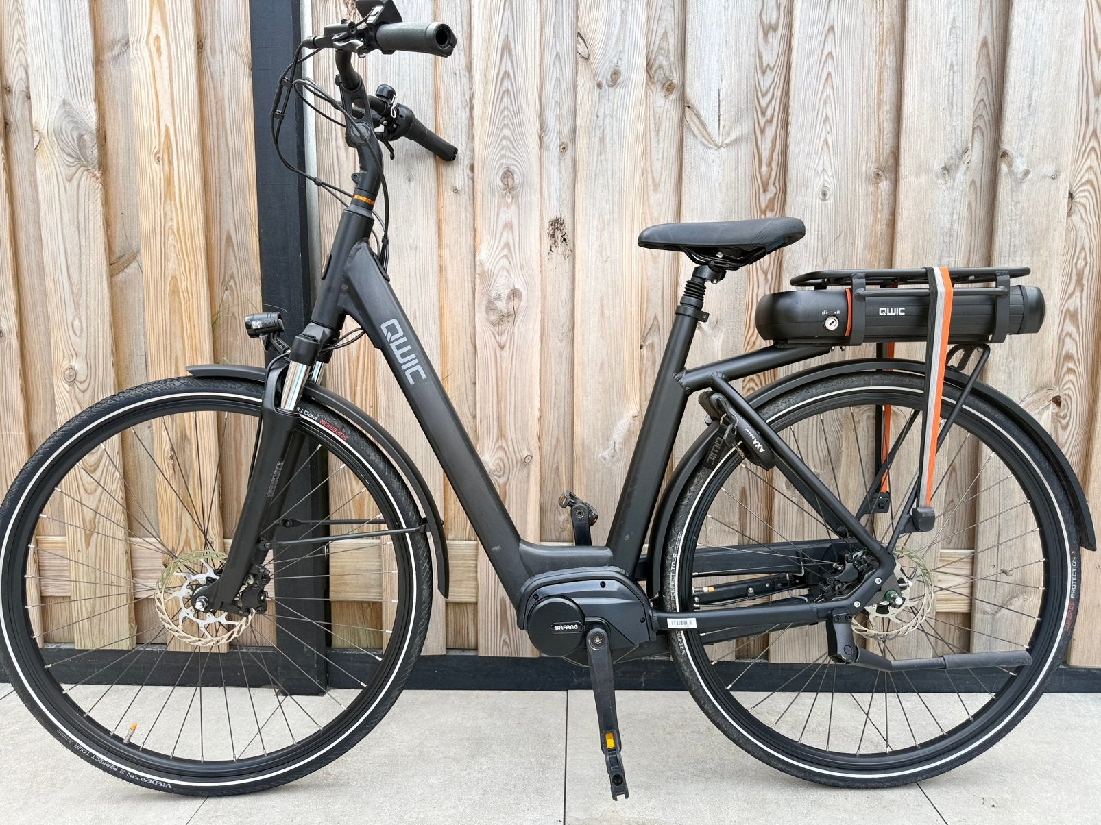Qwic Premium MN7 Elektrische Fiets Nieuwe Motor 625wh accu, Versnellingen, Zo goed als nieuw, 50 tot 53 cm, Ophalen