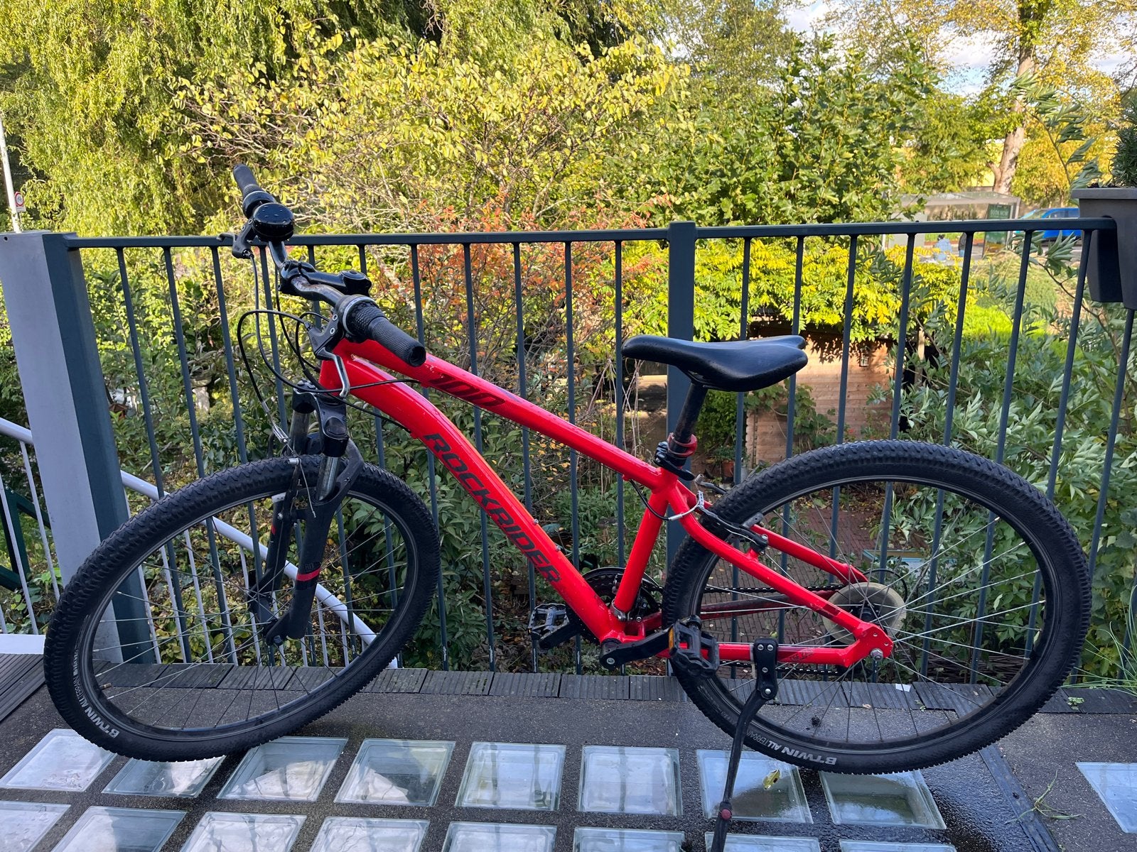 Rockrider 100 Mountainbike Jongensfiets 27.5 inch, Fietsen en Brommers, Gebruikt, Velgrem, Handrem, Ophalen