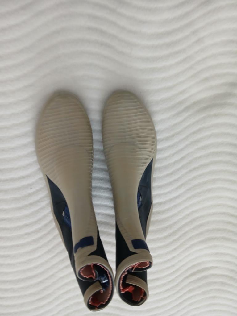Surfschoenen/zeillaarsjes maat 42, Ophalen of Verzenden, Heer, Zeil- of Surfschoenen