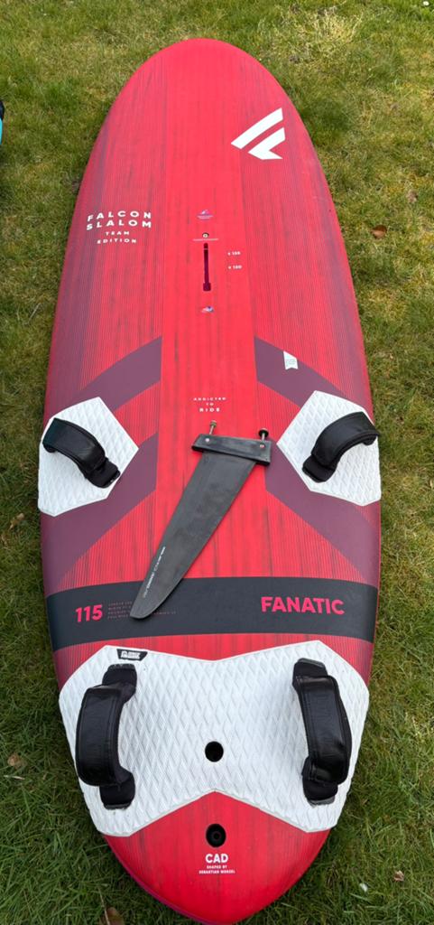 Fanatic Falcon 115 en Duotone S-pace zeilen, Watersport en Boten, Windsurfen, Ophalen, Zo goed als nieuw