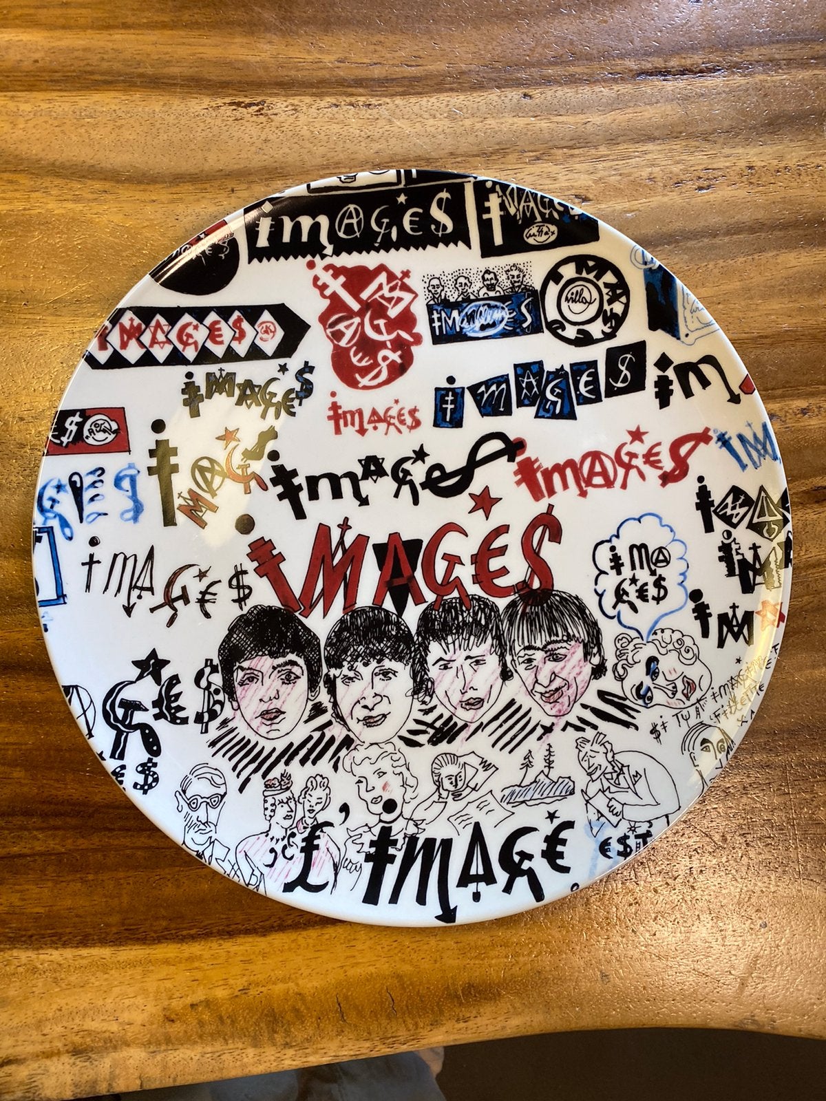 Sierbord Beatles,”Image”Royal Goedewaagen,2008/2009, 31,5 cm, Antiek en Kunst, Kunst | Designobjecten, Meerkleurig, Overige materialen