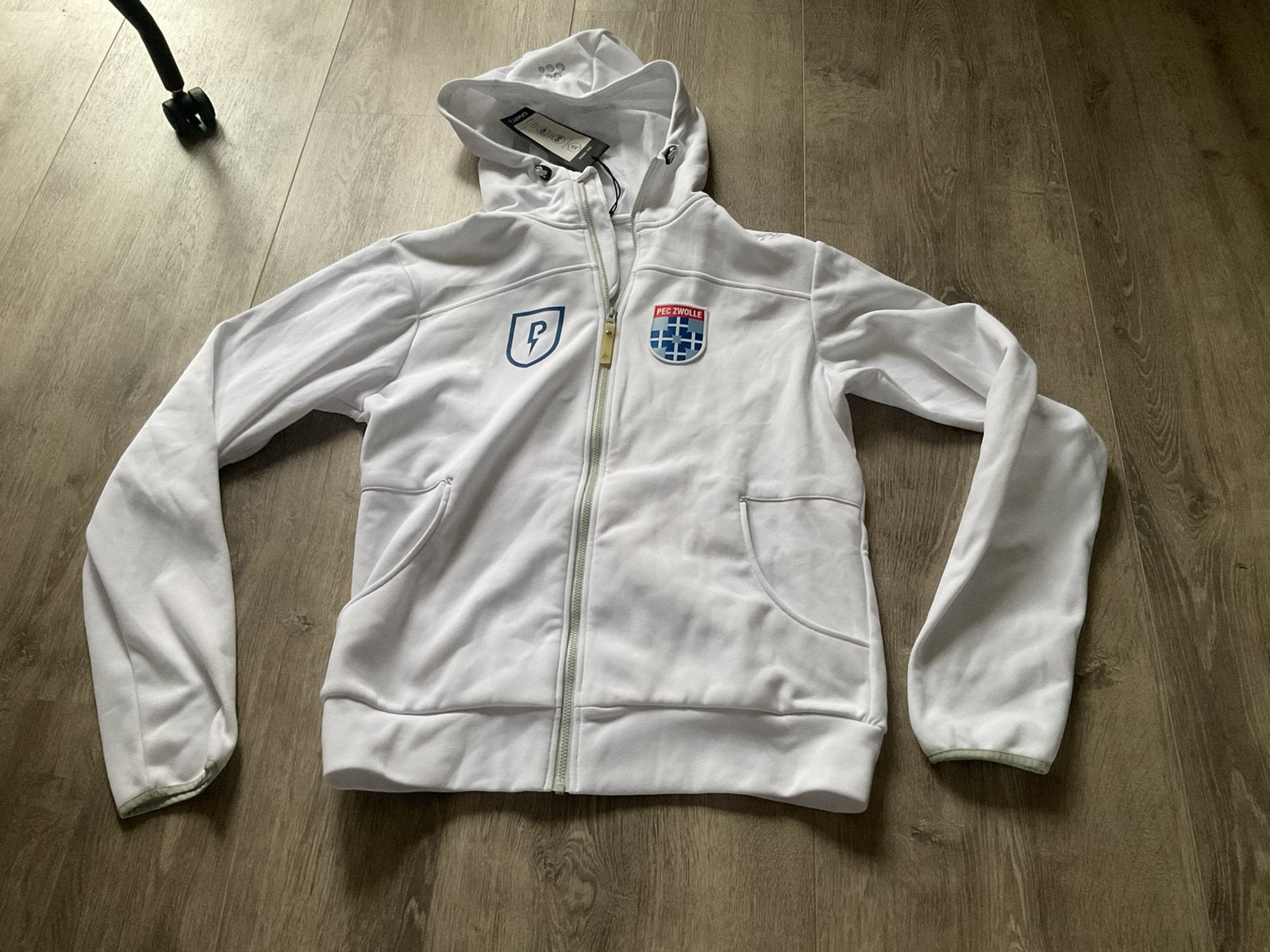 Pec zwolle hoody en sjaal nieuw maat: M, Ophalen of Verzenden, Nieuw, Overige binnenlandse clubs, Vaantje of Sjaal
