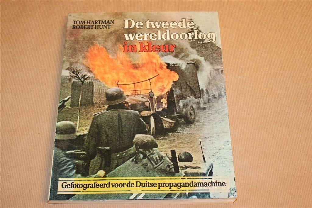 Tweede Wereldoorlog in Kleur — Duitse Propagandafoto’s, Ophalen of Verzenden, Tweede Wereldoorlog, Gelezen, Overige onderwerpen