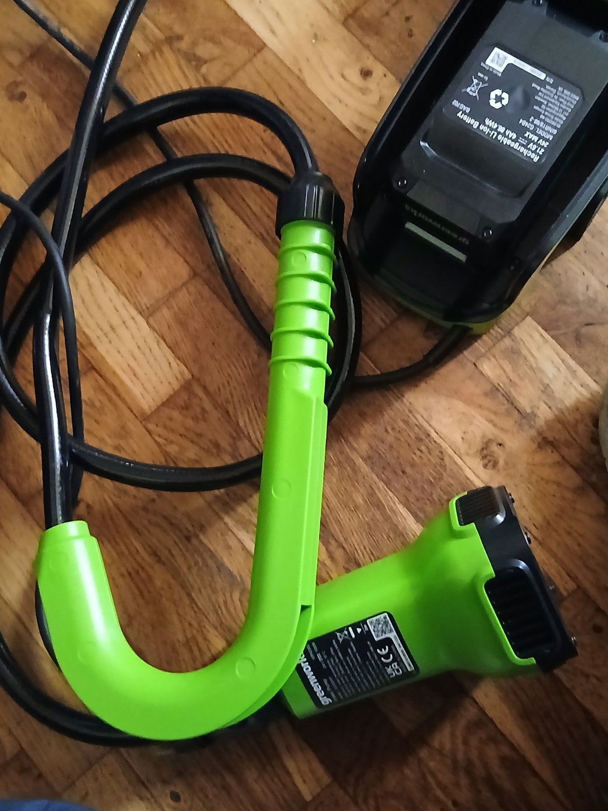 Greenworks Dompelpomp WPG303 met Accu en Lader, Ophalen of Verzenden, Zo goed als nieuw, Accu, Dompelpomp