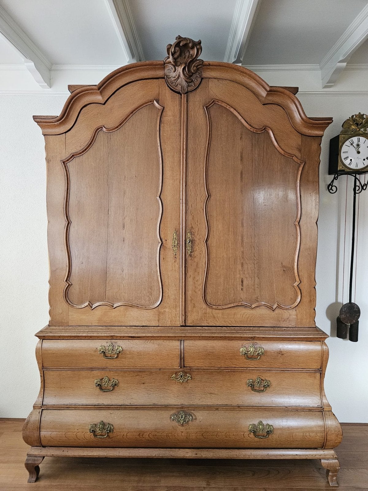 Antieke Hollandse Eiken Kast met Barokke Details, Ophalen