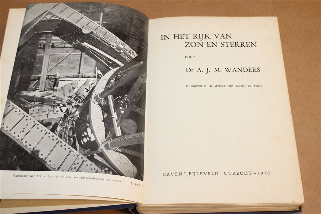 Rijk van Zon en Sterren — Vintage Boek Astronomie [1938], Boeken, Ophalen of Verzenden, Gelezen, Natuurwetenschap