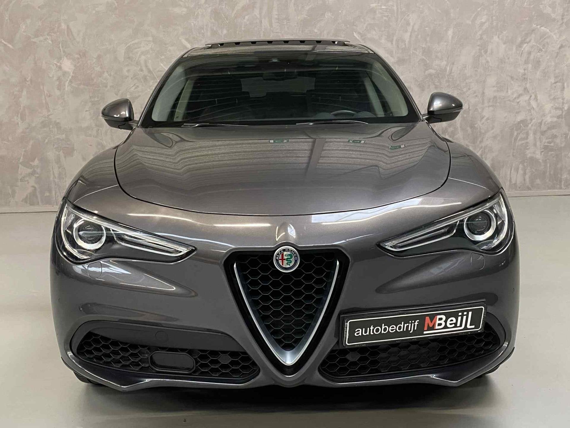 Alfa Romeo Stelvio 2.0 T 280 PK AWD First Edition /Pano /Eer, Auto's, Alfa Romeo, Automaat, 4 cilinders, Bedrijf, Vierwielaandrijving