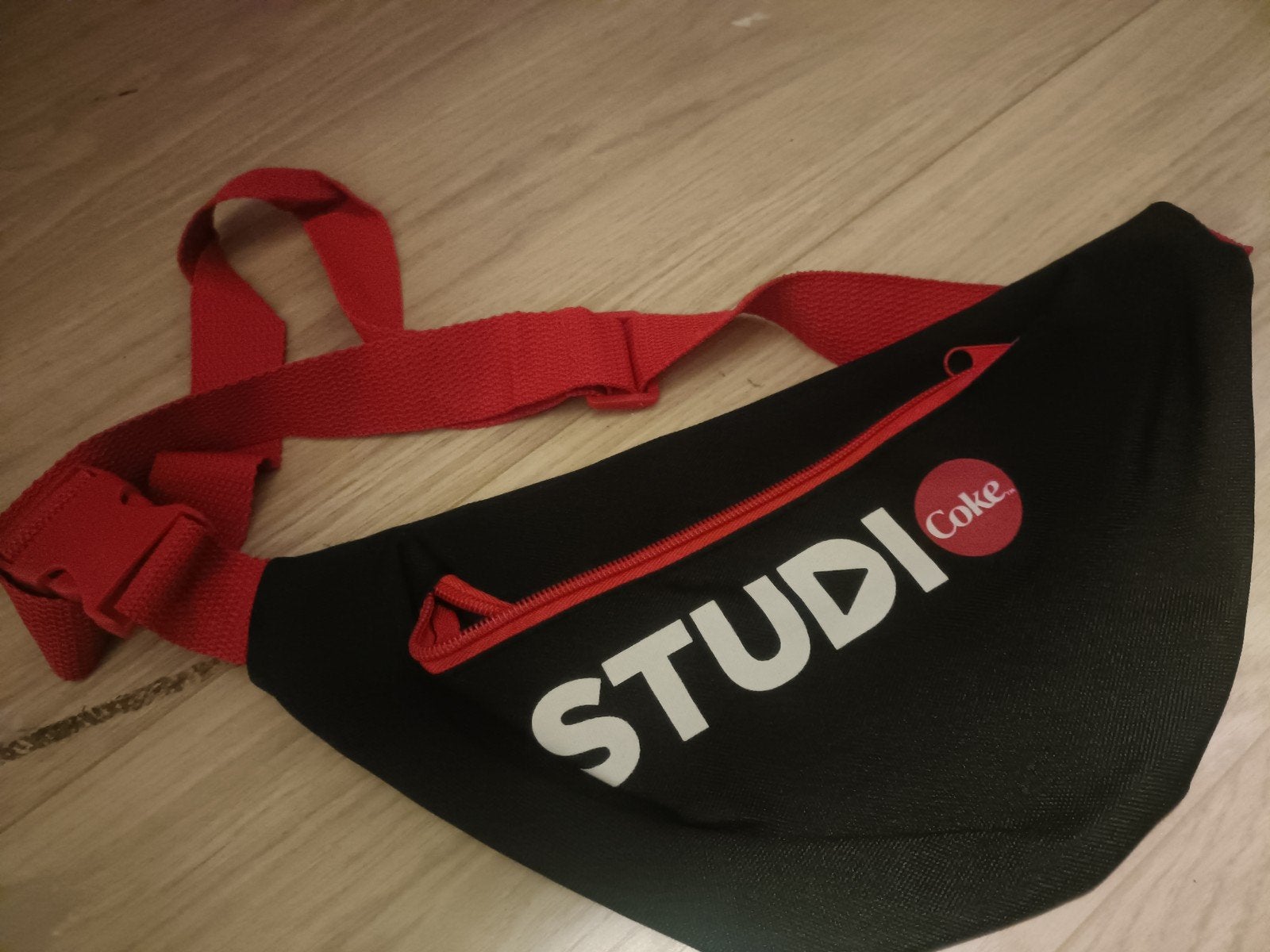 Festival tasje - Studio Coke heuptas Coca Cola, Ophalen of Verzenden, Nieuw, Zwart, Overige typen