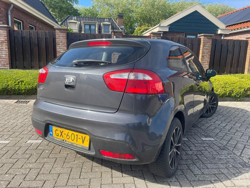 Kia Rio 1.2 CVVT 3drs GÉÉN AIRCO ! LMV GOED LEZEN AUB, Voorwielaandrijving, Euro 5, 1011 kg, 4 cilinders