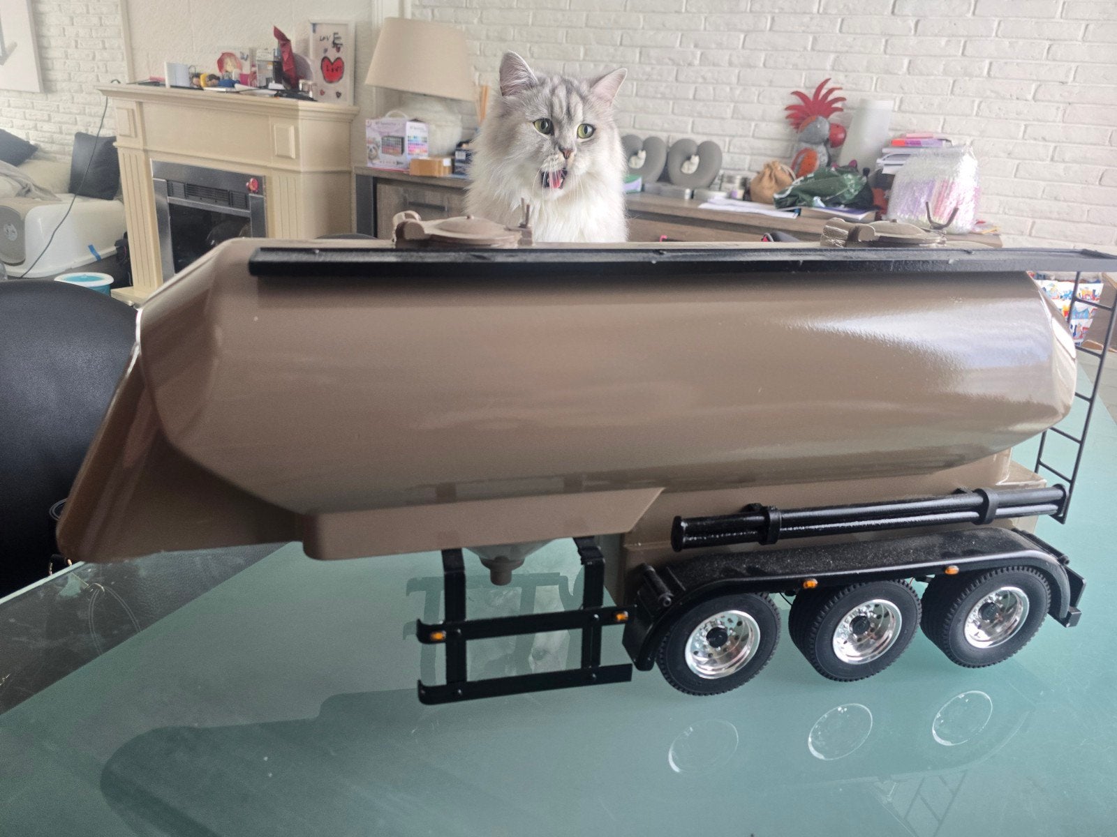 onderlosser schaal 1/14 (schinks), Hobby en Vrije tijd, Modelbouw | Radiografisch | Auto's, Schaal 1:14, Ophalen of Verzenden