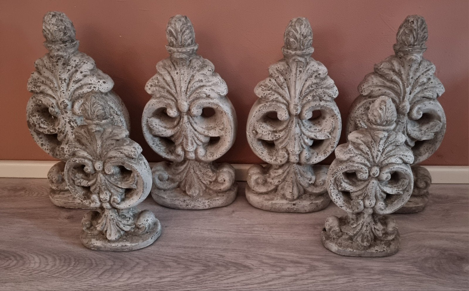 *VOLLEDIG NIEUW* ORNAMENTEN FRANSE LELIE -INFO ZIE ADVERTENT, Ophalen of Verzenden