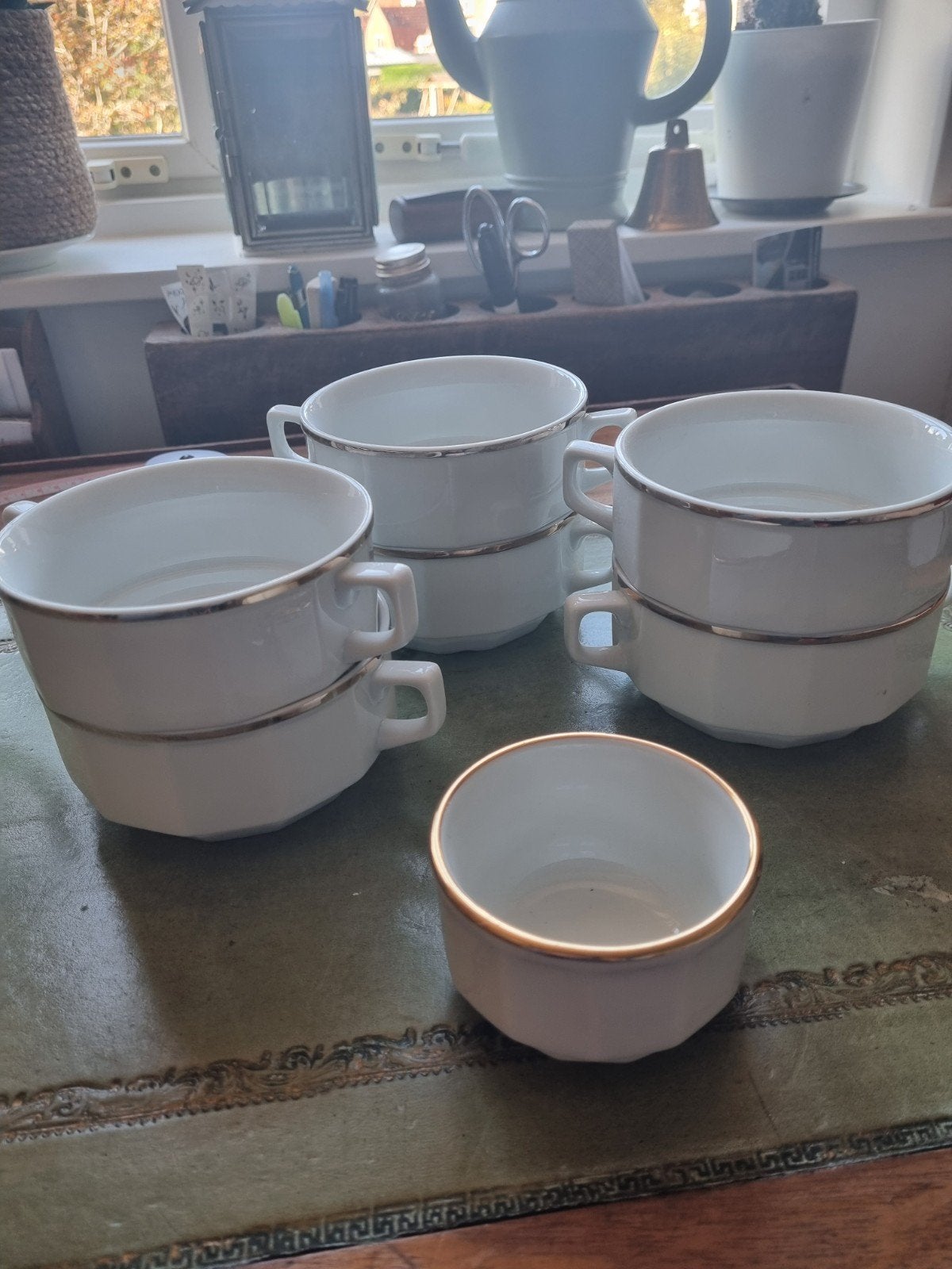 Set van 4 Porcelaine Bistro soepkommen en 1 Apilco kopje, Ophalen of Verzenden