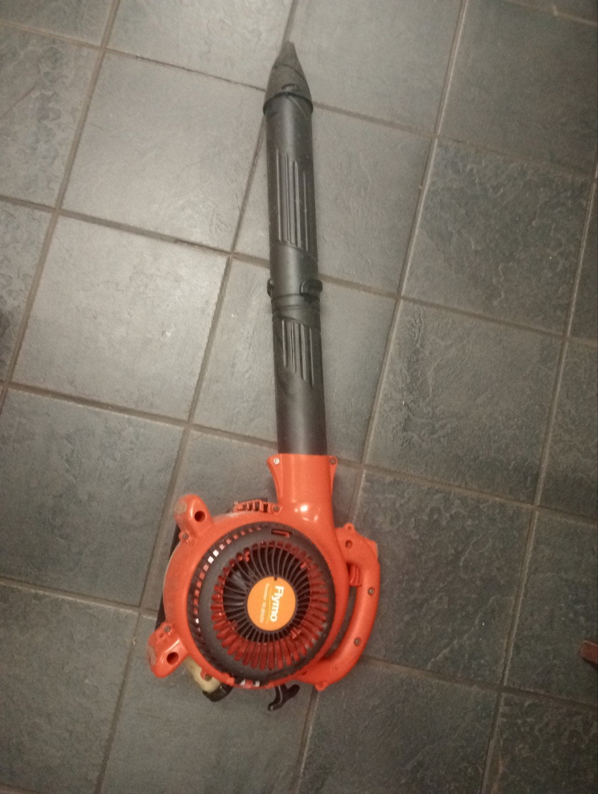 Flymo Twister XLB325 Bladblazer - Goedwerkend, Tuin en Terras, Ophalen, Benzine, Gebruikt, Handgedragen