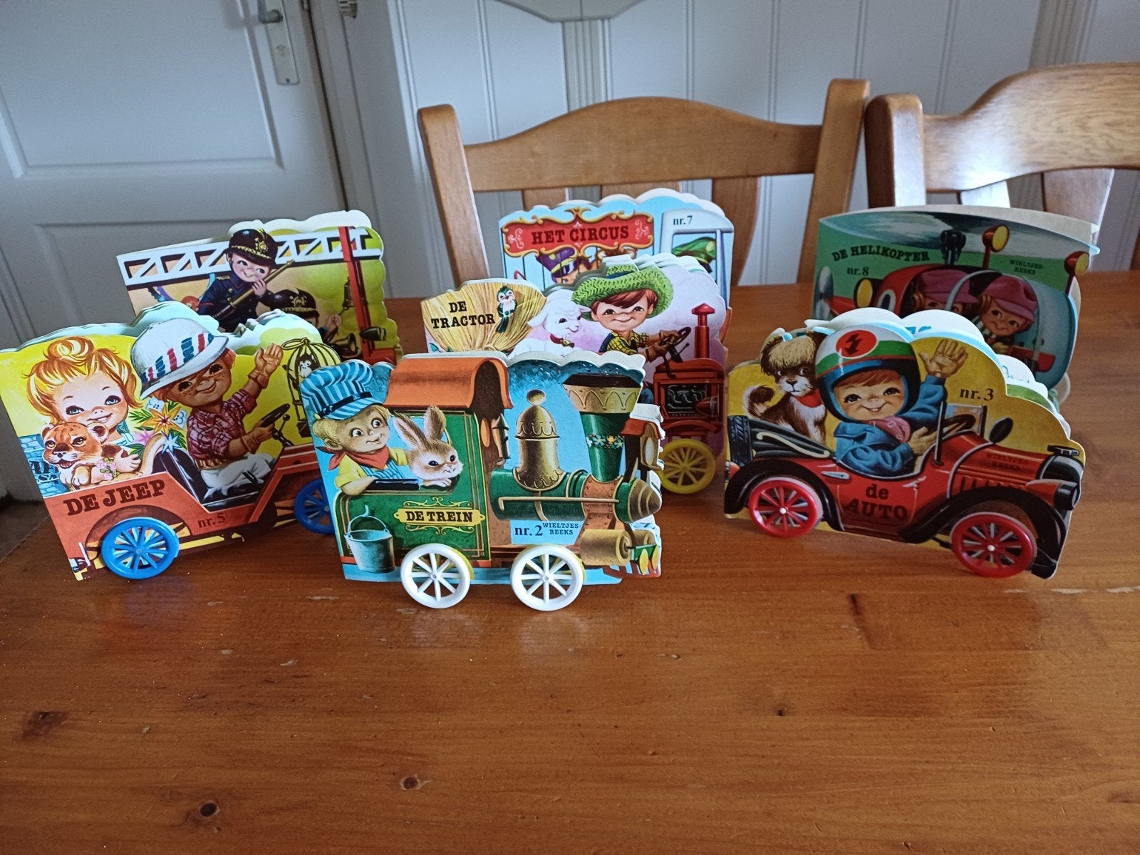 Vintage Wieltjes-Reeks Boekjes - met Bewegende wieltjes, Ophalen of Verzenden, Gelezen, Fictie algemeen