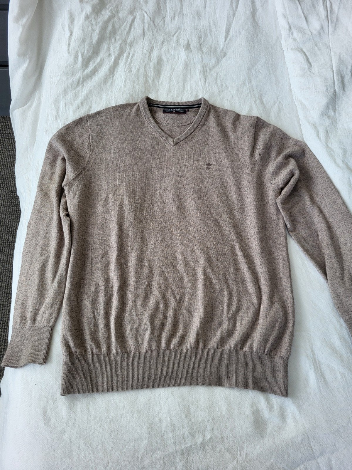River Woods V-hals trui - Maat M, Kleding | Heren, Truien en Vesten, Maat 48/50 (M), Beige, Ophalen of Verzenden, Zo goed als nieuw