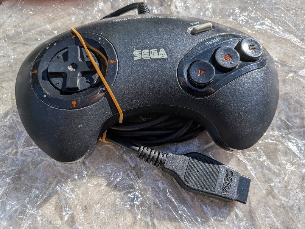 Sega Mega Drive Controller - Gebruikt, Ophalen of Verzenden, Gebruikt, Zonder controller, Mega Drive