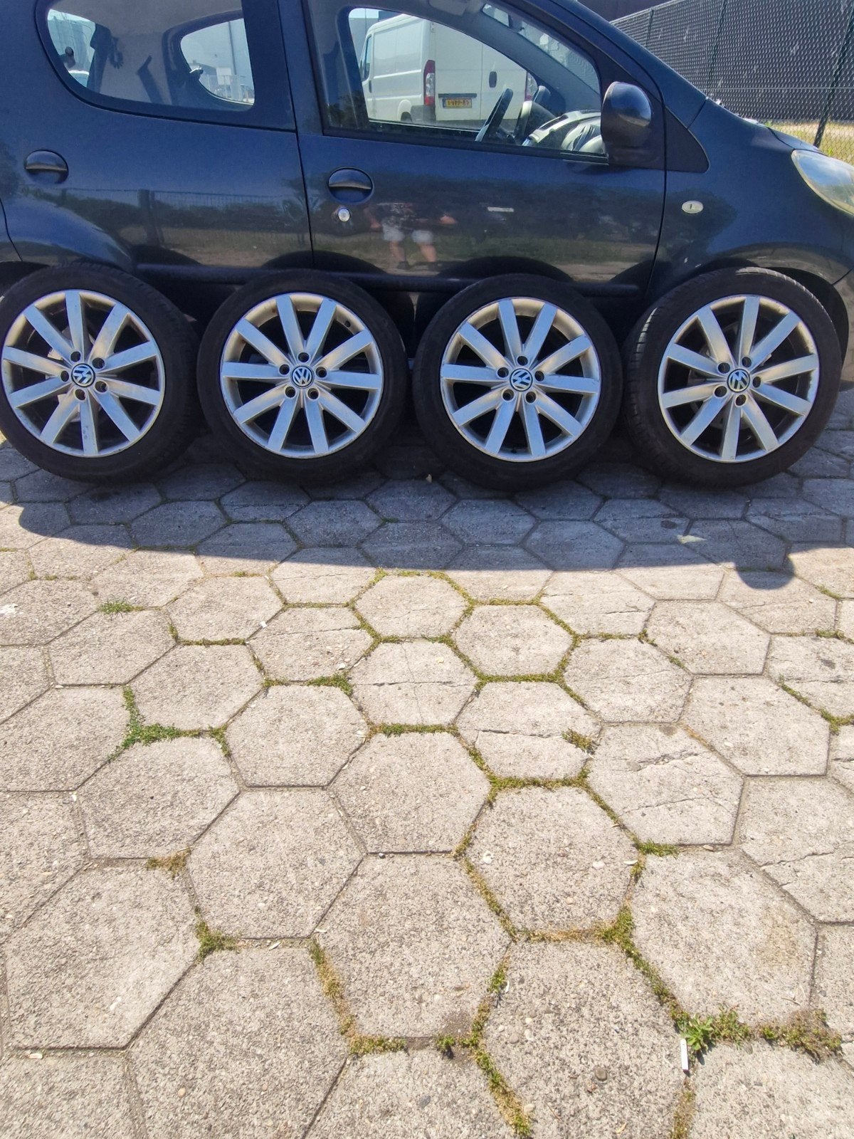 17 inch originele volkswagen velgen voor golf 6,7,8 met band, 17 inch, Ophalen of Verzenden, Zomerbanden, 225 mm