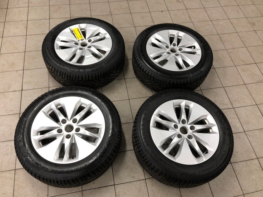 winterbanden skoda octavia 205/60 R16, Gebruikt, 16 inch, ., Banden en Velgen