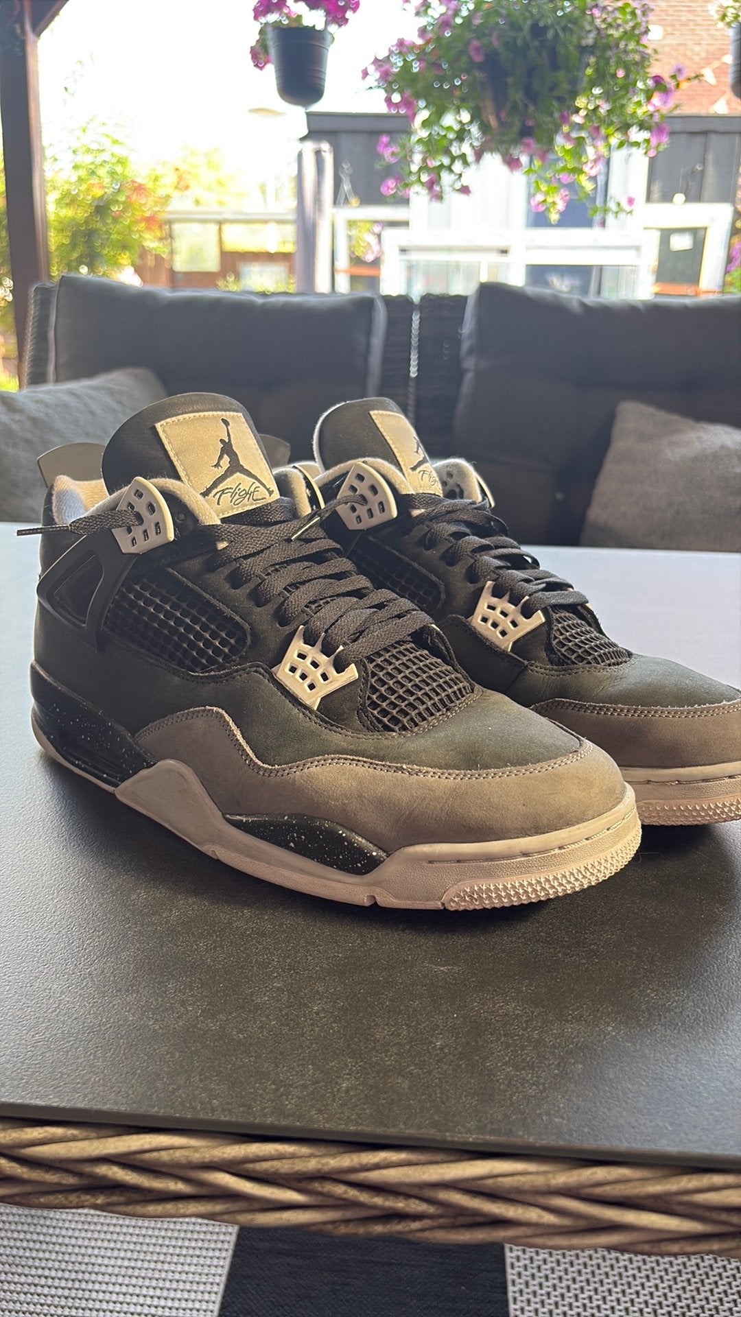 Jordans 4 retro feat 2024, Kleding | Heren, Schoenen, Ophalen of Verzenden, Zo goed als nieuw, Zwart, Sneakers of Gympen