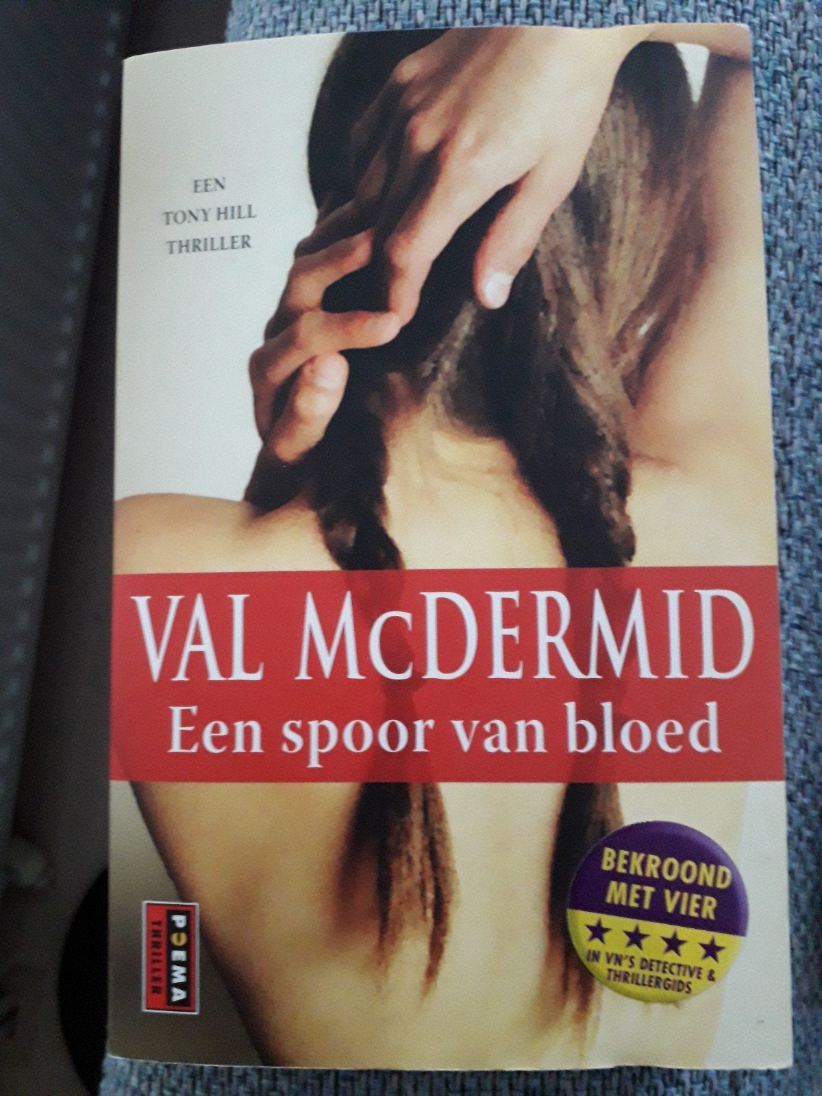 Val McDermid - Een spoor van bloed (Tony Hill thriller), Boeken, Thrillers, Ophalen of Verzenden, Gelezen, Val McDermid, Europa overig